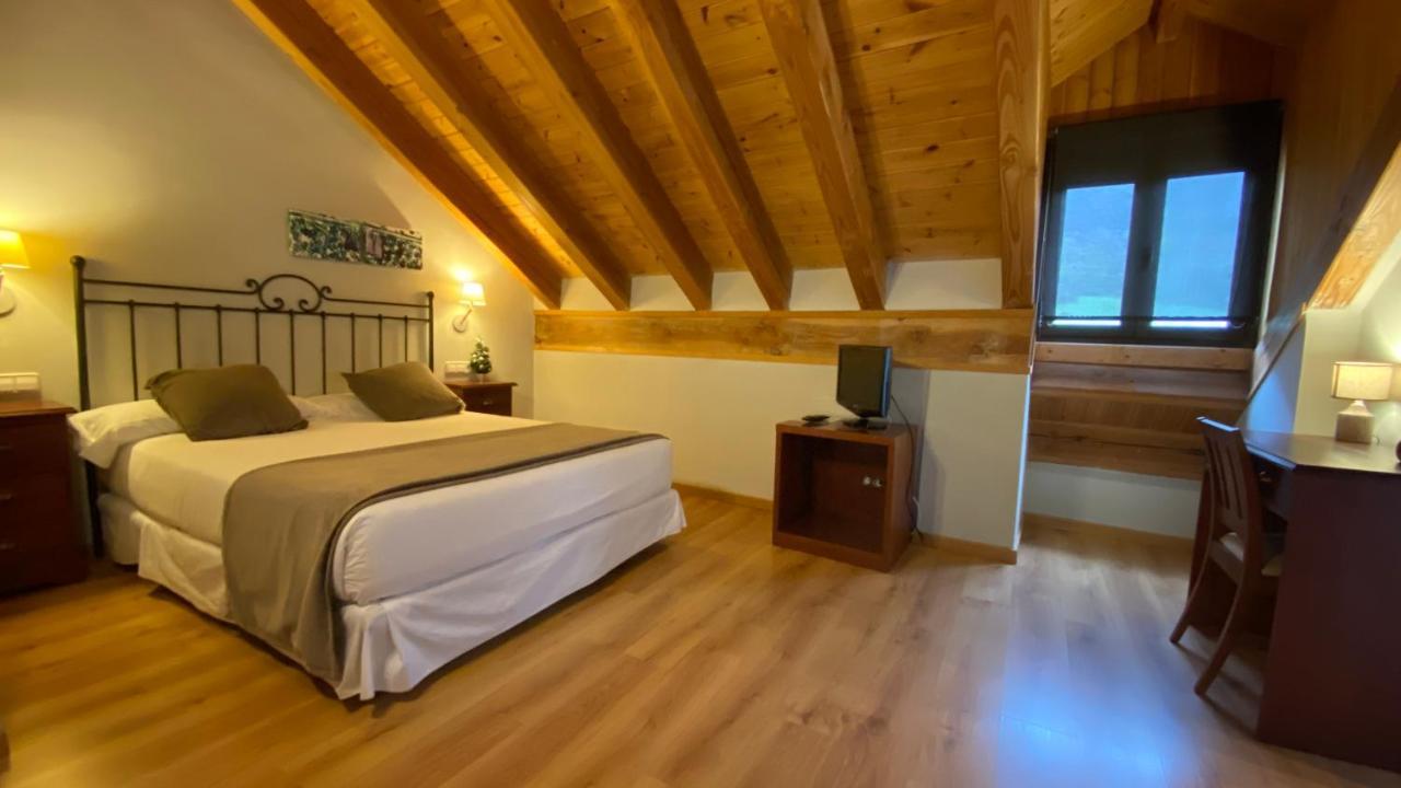 Hotel Roca Blanca 3*